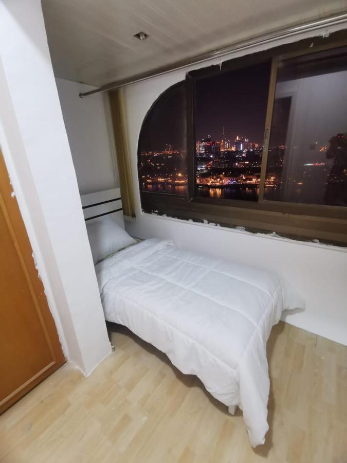 Cloud9 Hostel Dubai Bagian luar foto
