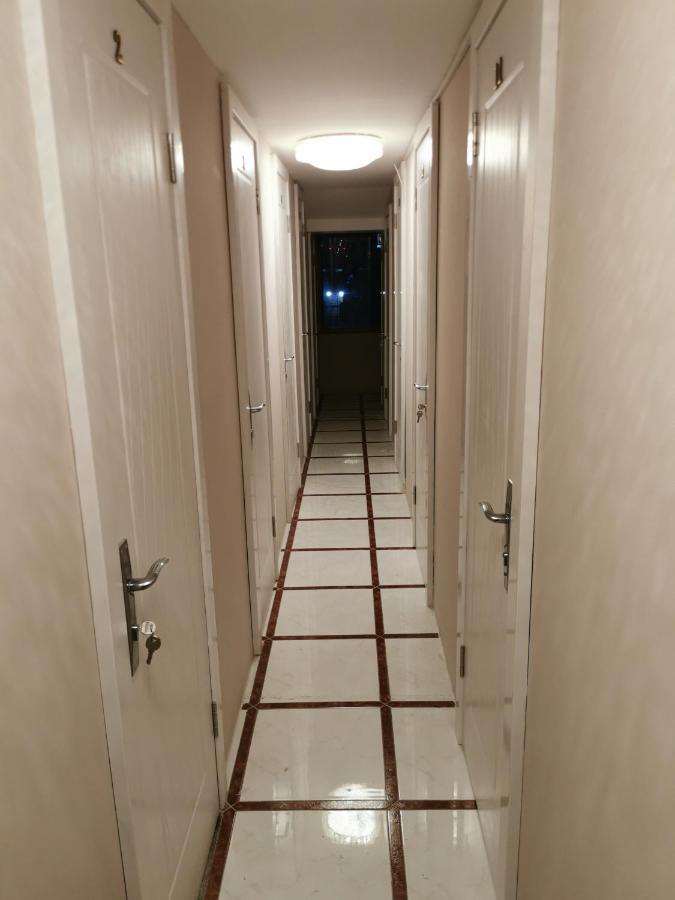 Cloud9 Hostel Dubai Bagian luar foto